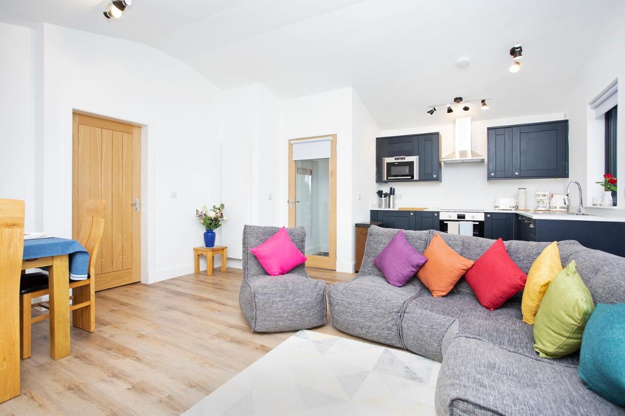 Shiphorns Luxury Cabin With A Hot Tub Eddleston Bagian luar foto