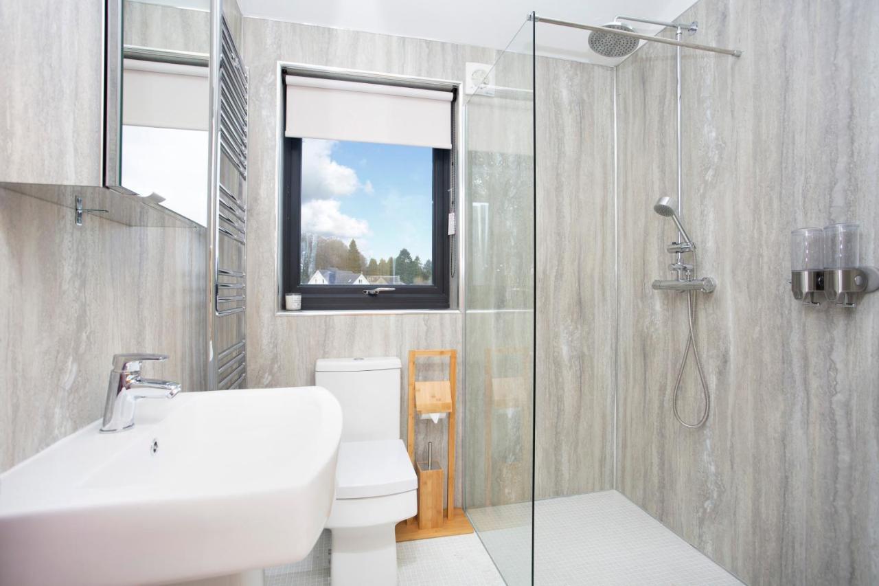 Shiphorns Luxury Cabin With A Hot Tub Eddleston Bagian luar foto