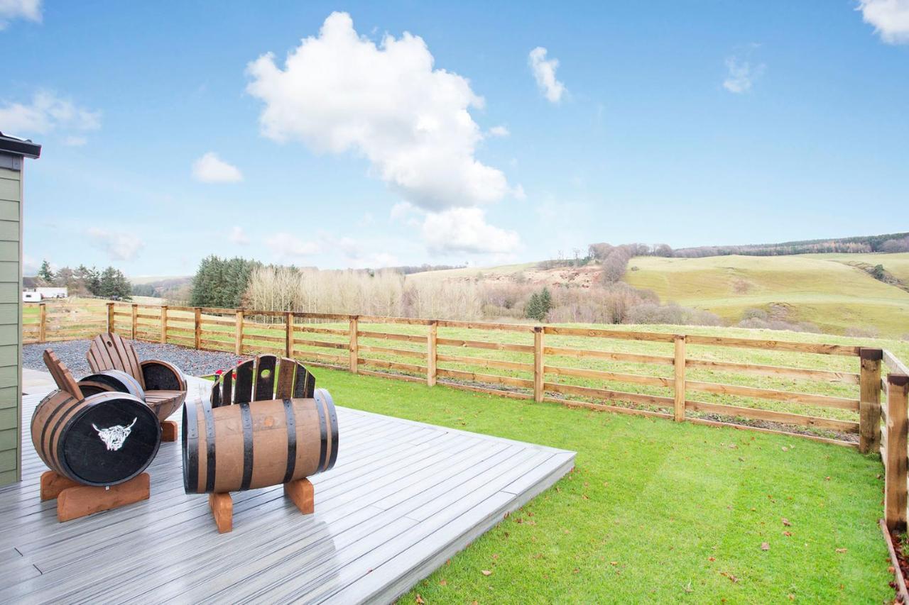Shiphorns Luxury Cabin With A Hot Tub Eddleston Bagian luar foto